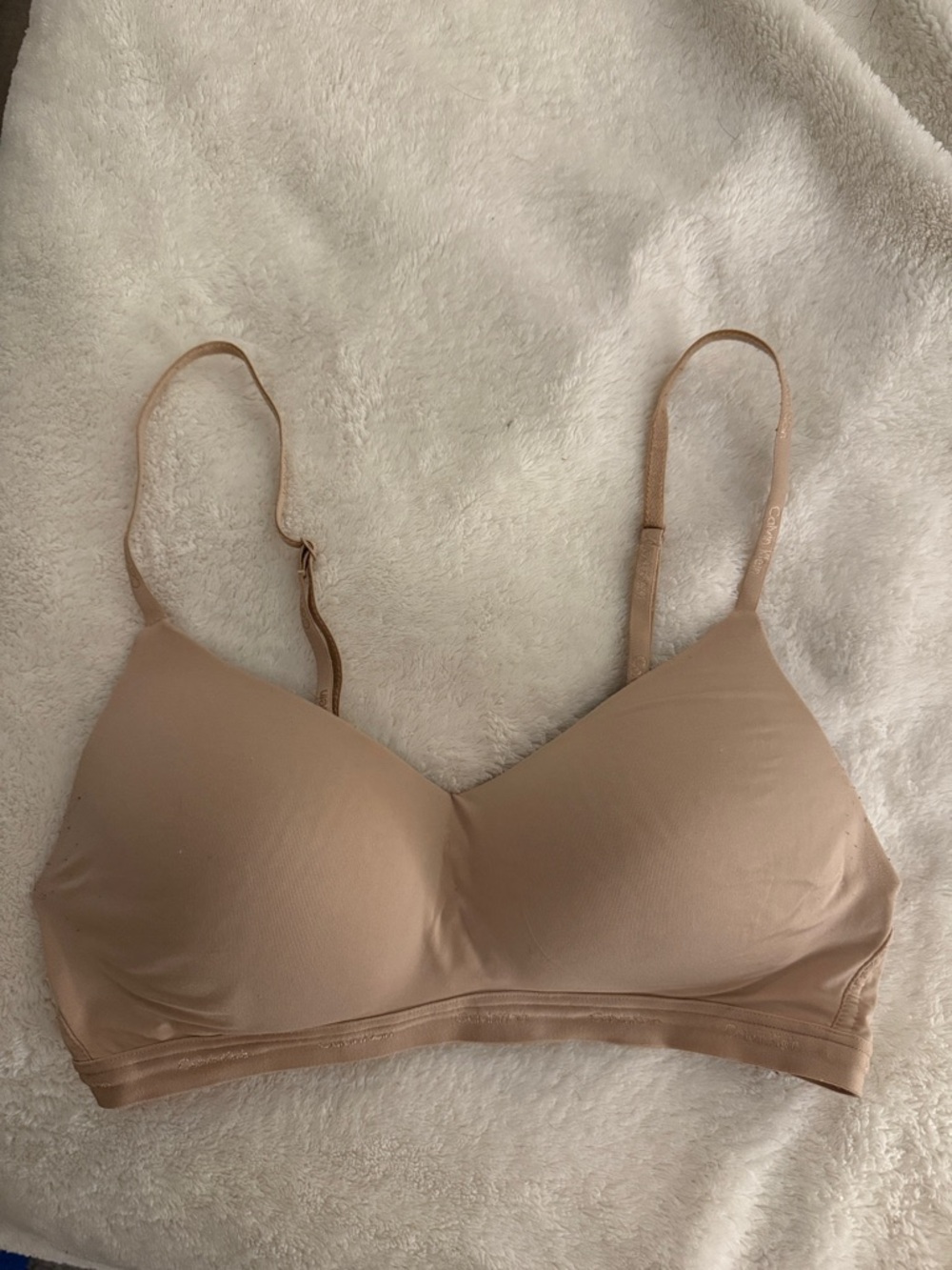 Calvin Klein Tan/Nude Medium Wireless Bra